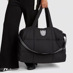 PINK
QUILTED DUFFLE BAG